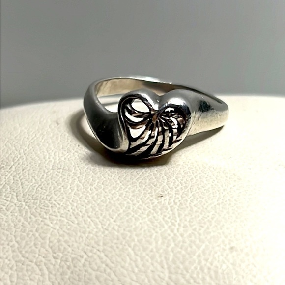 Sterling Silver Raised Open Heart 925 Ring Size 6 - Picture 1 of 4